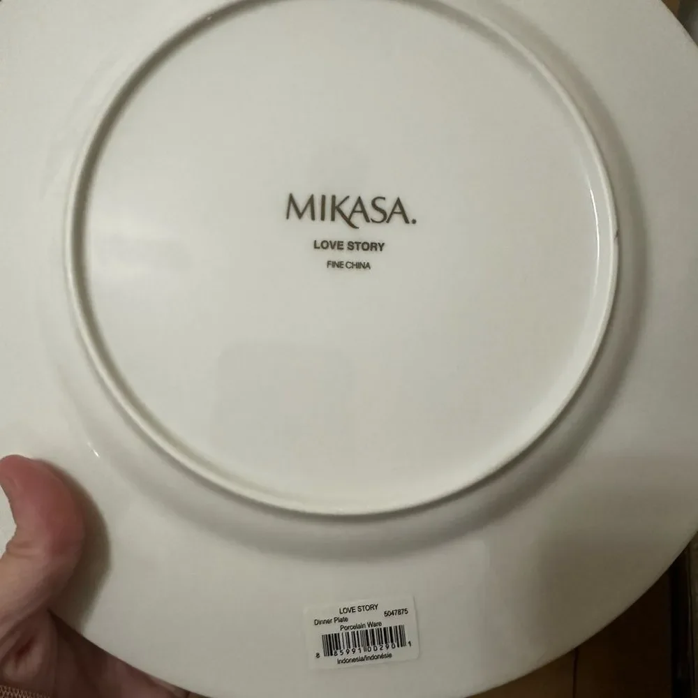 NEW Mikasa Love Story Collection 5 Piece Place Setting